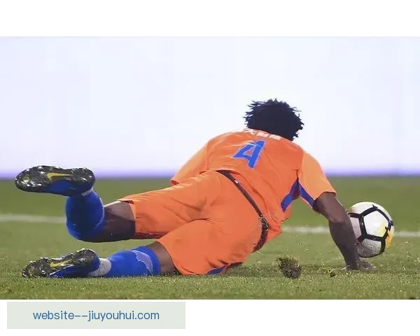 吉尔·曼萨诺争议判罚引发西班牙足坛轩然大波