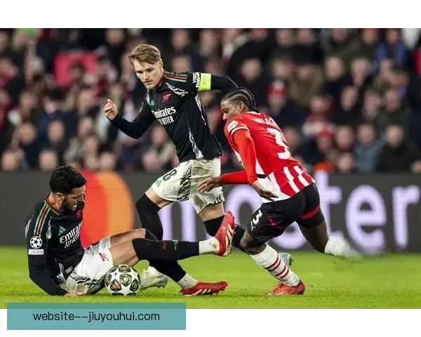 埃因霍温以压倒性优势夺得荷甲联赛冠军 展现无可匹敌的实力